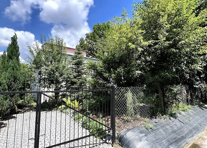 Spacious Garden Villa